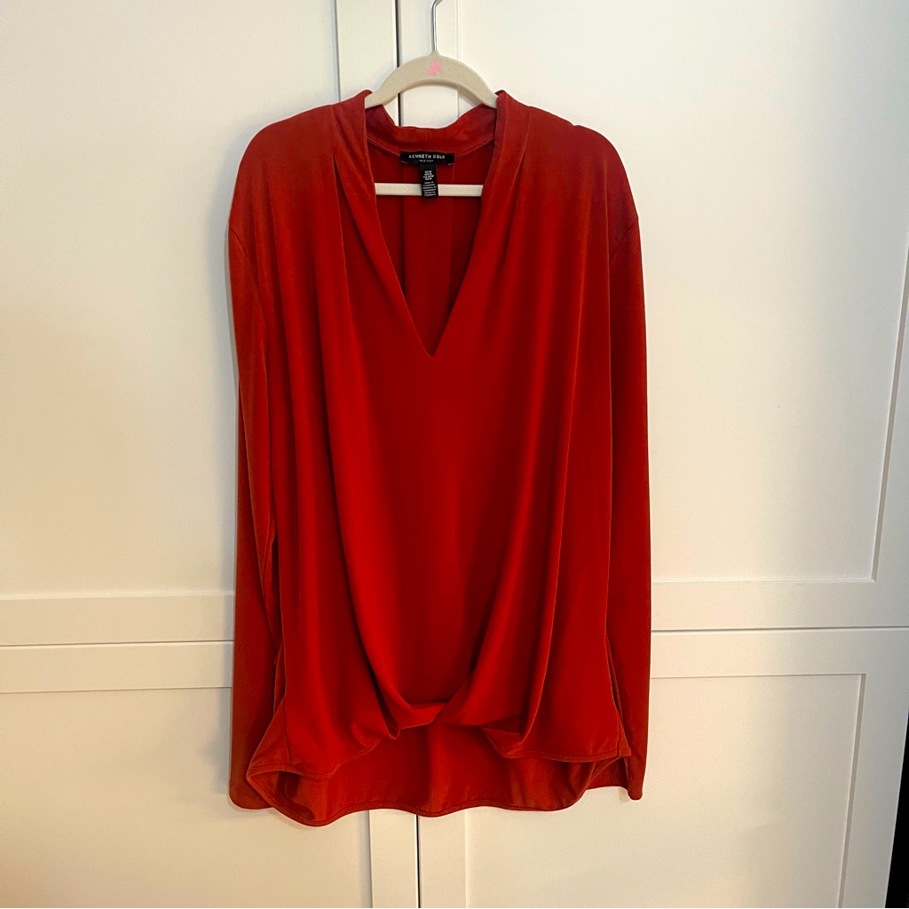 Kenneth Cole V-Neck Draped Top Size Medium